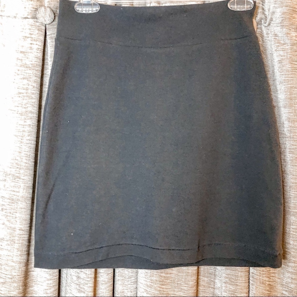 Forever 21 Gray Bodycon Mini Skirt Size Medium